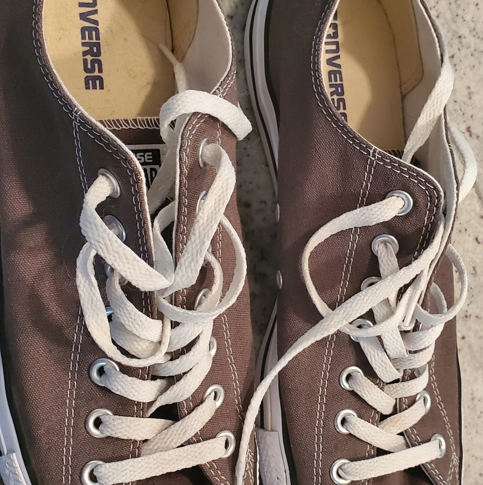 Gray converse size 12 men 14 women